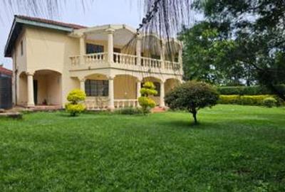 5 Bed House with En Suite at Roysambu