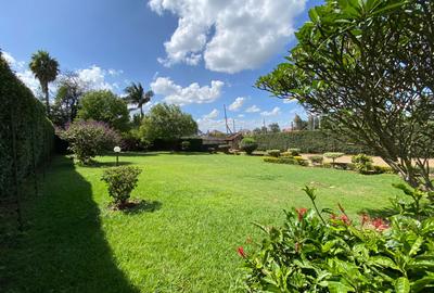 6 Bed House with En Suite in Runda - 3