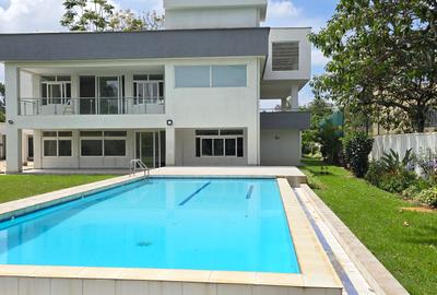 5 Bed House with En Suite at Runda Road - 3