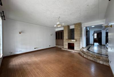 5 Bed Townhouse with En Suite in Lavington