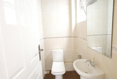 3 Bed Apartment with En Suite at Brookside - 4