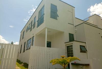 6 Bed Townhouse with En Suite in Runda