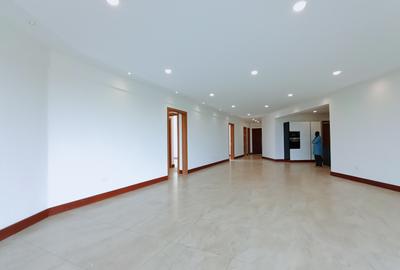 4 Bed Apartment with En Suite in Westlands Area