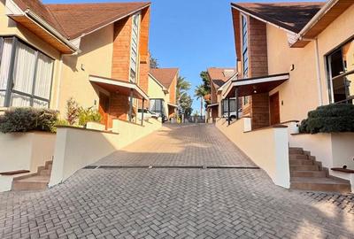 5 Bed Townhouse with En Suite at Lavington