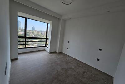 3 Bed Apartment with En Suite in Riverside - 3