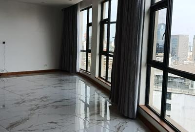 4 Bed Apartment with En Suite at Lantana Road - 4