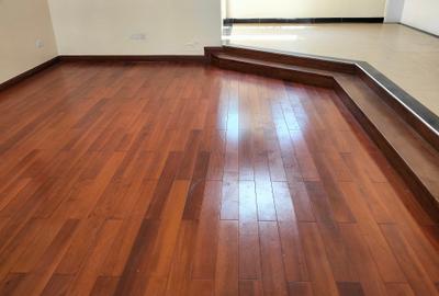 5 Bed Townhouse with En Suite in Lavington