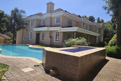 6 Bed House with En Suite in Runda