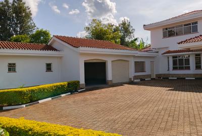 5 Bed House with En Suite at Runda