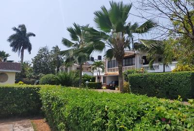 4 Bed Apartment with En Suite in Nyali Area