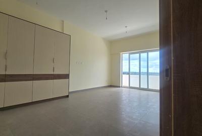 3 Bed Apartment with En Suite in Parklands