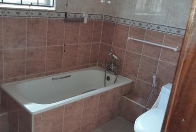 4 Bed House with En Suite at Nyari Estate