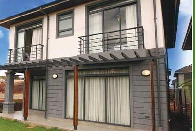 4 Bed House with En Suite at Glory Rd - 4