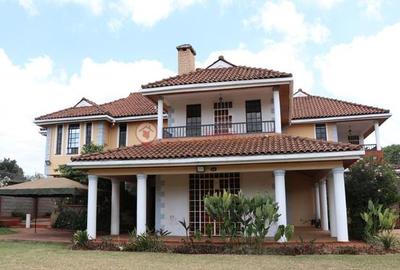 5 Bed House with En Suite at Runda