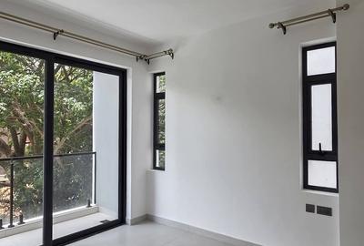 2 Bed Villa with En Suite in Westlands Area - 2