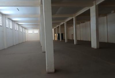 12,800 ft² Warehouse with Service Charge Included at Lunga Lunga - 3