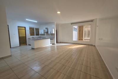 4 Bed Apartment with En Suite at Parklands Road