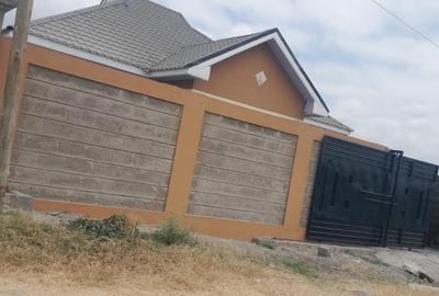 3 Bed House with En Suite at Utumish Court 1