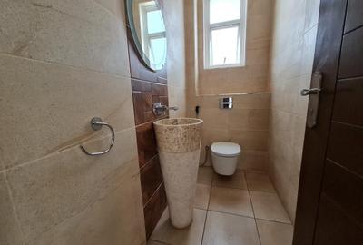 4 Bed Apartment with En Suite in Westlands Area - 3