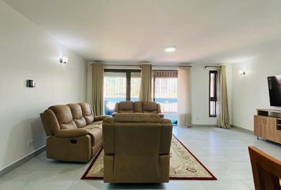 3 Bed Apartment with En Suite in Lavington