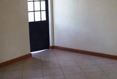 3 Bed Apartment with En Suite at Loneview Street - 4