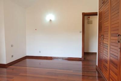 4 Bed Townhouse with En Suite at Peponi Road - 2