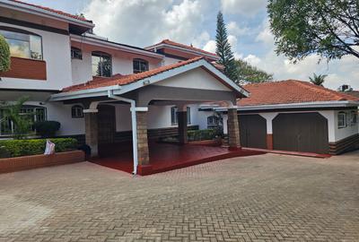 5 Bed House with En Suite in Rosslyn - 2