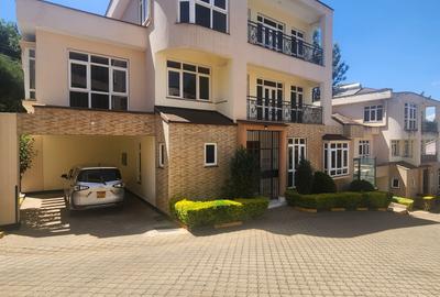 5 Bed Townhouse with En Suite in Lavington