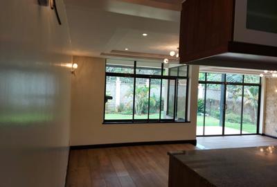 5 Bed Villa with En Suite at Lavington - 4