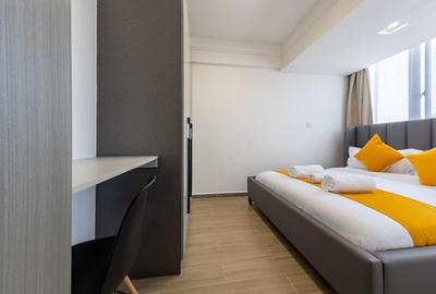 Serviced 1 Bed Apartment with En Suite at Riverside Drive