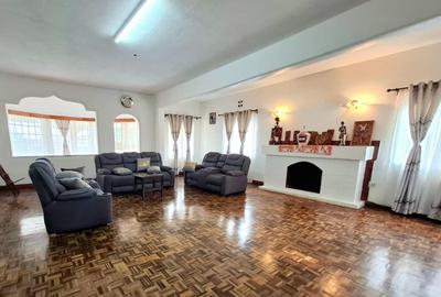 6 Bed House at Ridgeways Drive - 3
