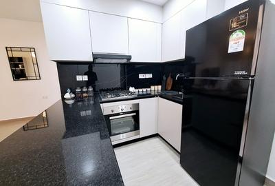 Serviced 2 Bed Apartment with En Suite in Kilimani - 2