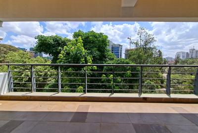 3 Bed Apartment with En Suite in Westlands Area - 2