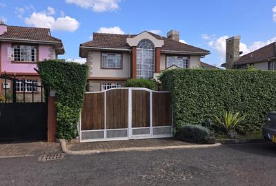 4 Bed House with En Suite in Kiambu Road