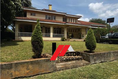 5 Bed House with En Suite in Runda - 2