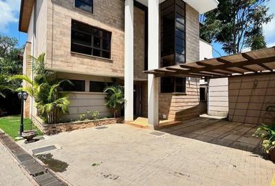 5 Bed Townhouse in Lavington