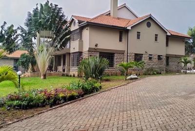 5 Bed House with En Suite at Runda