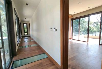 5 Bed House with En Suite in Spring Valley - 4