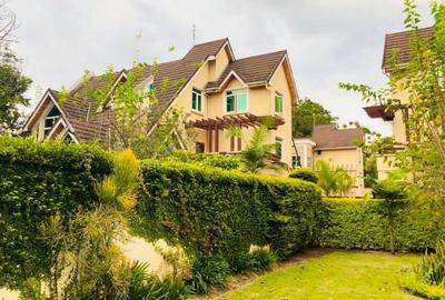 5 Bed Villa with En Suite in Lavington - 3