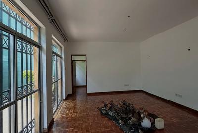 4 Bed House with En Suite at Lavington Mall - 3