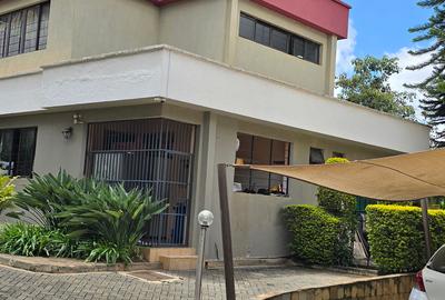 5 Bed Townhouse with En Suite at Lavington Road - 2