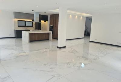 5 Bed Townhouse with En Suite at Peponi Road - 3