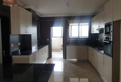 3 Bed Apartment with En Suite in Westlands Area - 3