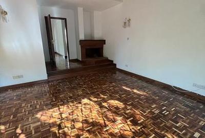 4 Bed Townhouse with En Suite in Lavington - 4