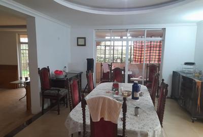 7 Bed House with En Suite in Runda