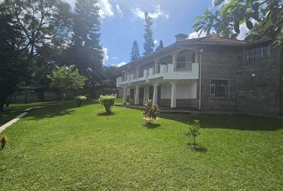 6 Bed House with En Suite in Runda - 3