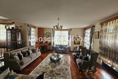 5 Bed House with En Suite in Runda - 2