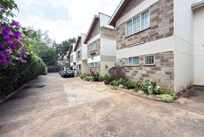 3 Bed House with En Suite in Brookside - 4