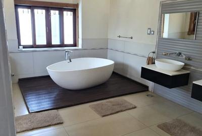 5 Bed House with En Suite in Lower Kabete