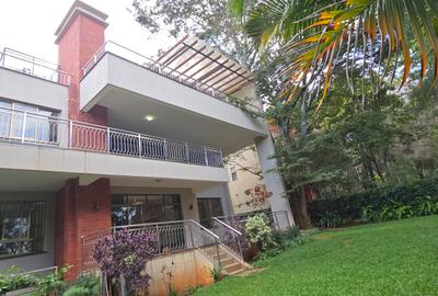 5 Bed Townhouse with En Suite at Tende Drive - 4